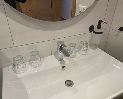 Hofblick Waschtisch Bad